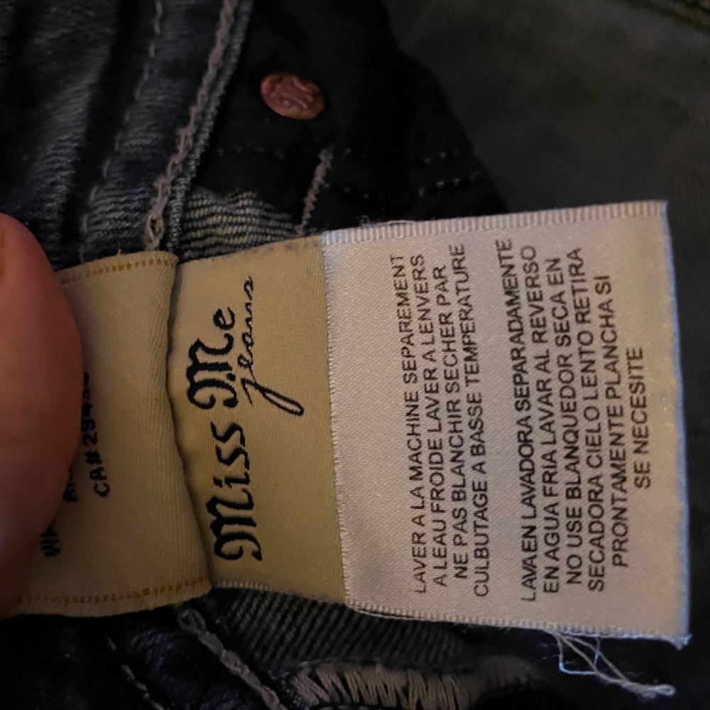 Miss Me Jeans - Picture 4 of 5